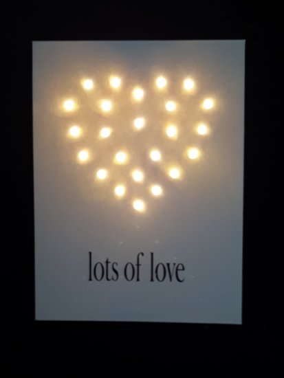 Light kaart lots of love full heart off white