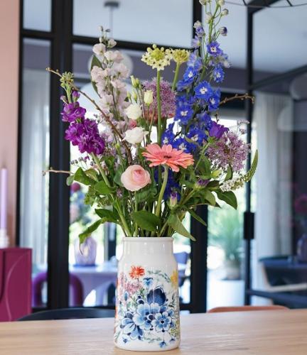 images/productimages/small/heinen-delftsblauw-melkbus-vaas-bloementuintje-wilde-bloemen-medium-v0624-1.jpg