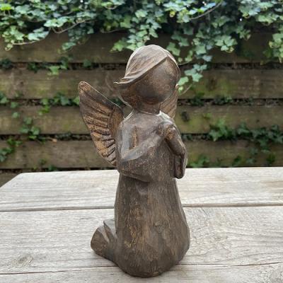 Engel knielend taupe medium