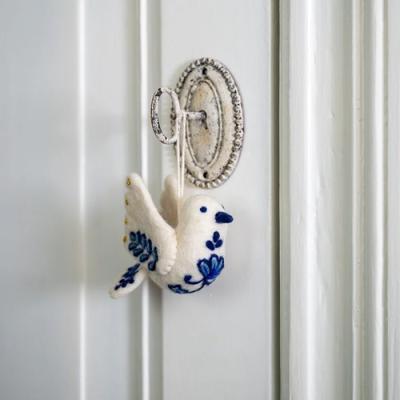 Sjaal met verhaal hanger vogel Delftsblauw Vredesduif