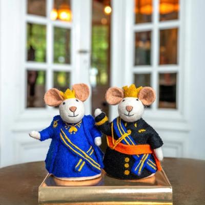 Sjaal met verhaal Muizen Koning Willem Alexander en Koningin Maxima